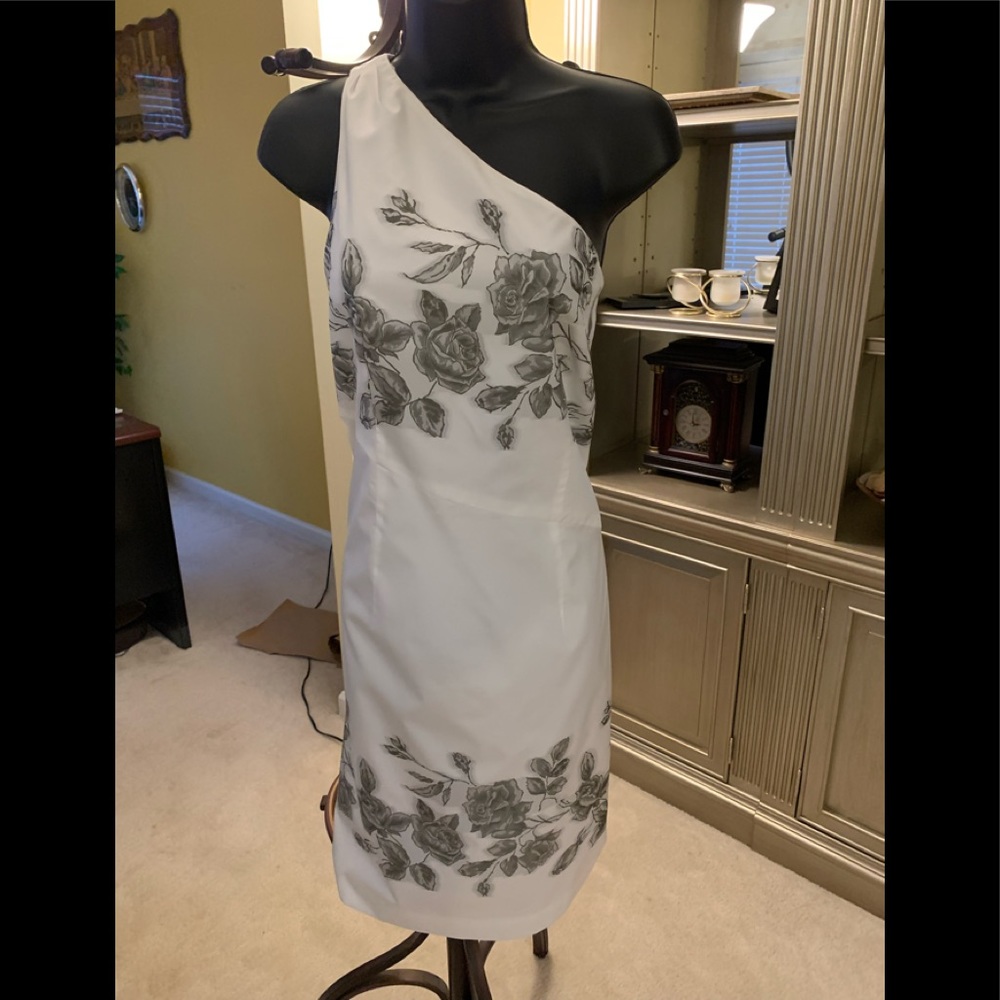 White and grey dress by Doncaster size 8